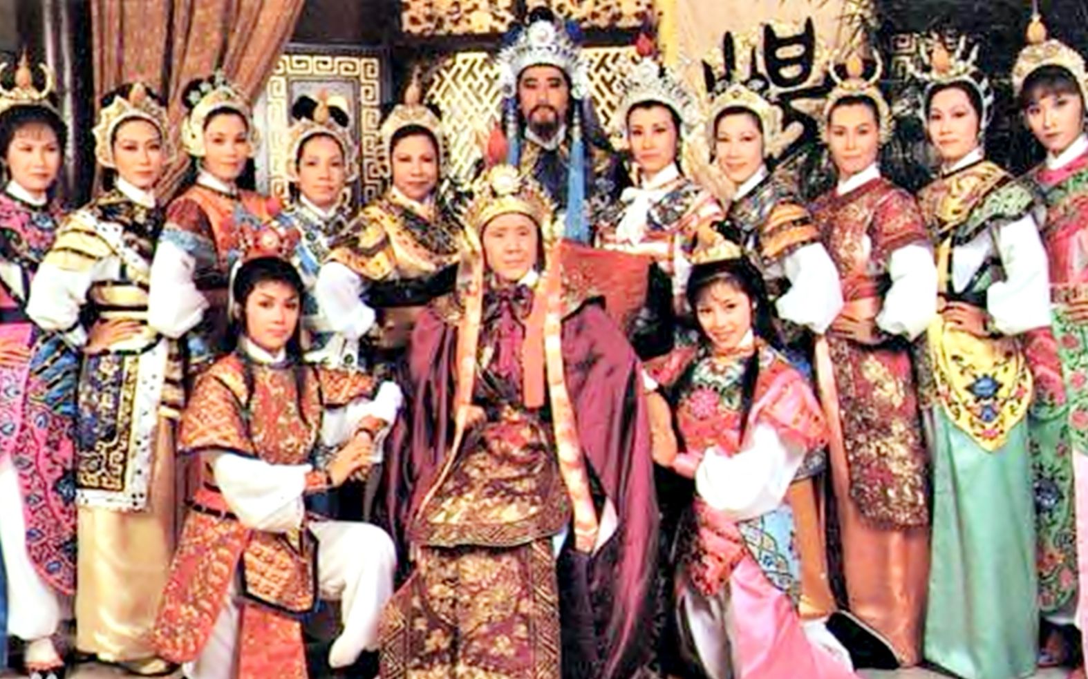 Thập Tứ Nữ Anh Hào